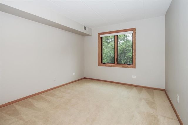 212 W Saint Charles Road 108, Lombard, IL 60148