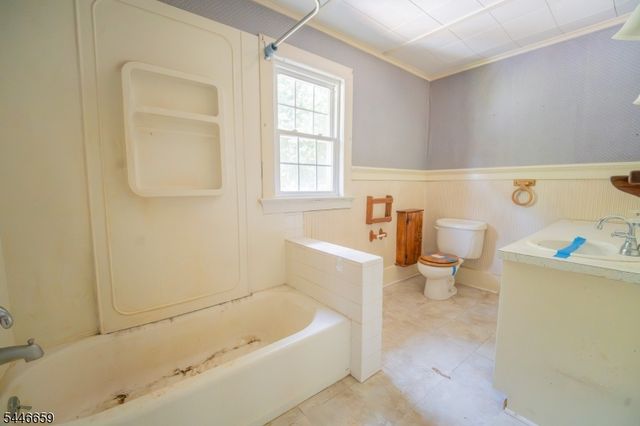 19 New St, High Bridge Boro, NJ 08829