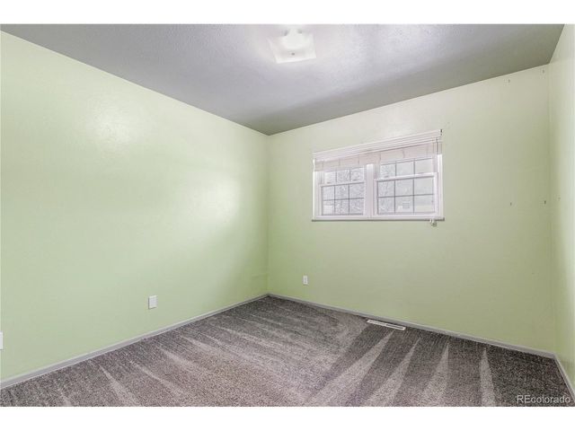 914 Arrawanna St, Colorado Springs, CO 80909