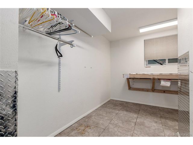 914 Arrawanna St, Colorado Springs, CO 80909