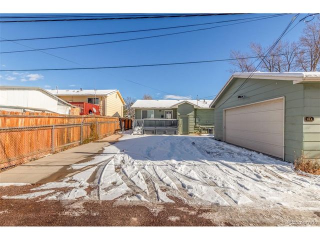 914 Arrawanna St, Colorado Springs, CO 80909