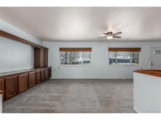 914 Arrawanna St, Colorado Springs, CO 80909