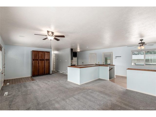914 Arrawanna St, Colorado Springs, CO 80909