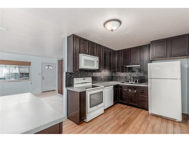 914 Arrawanna St, Colorado Springs, CO 80909