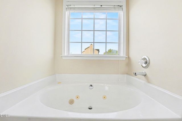 5600 Cardinal Landing Drive, Raleigh, NC 27603