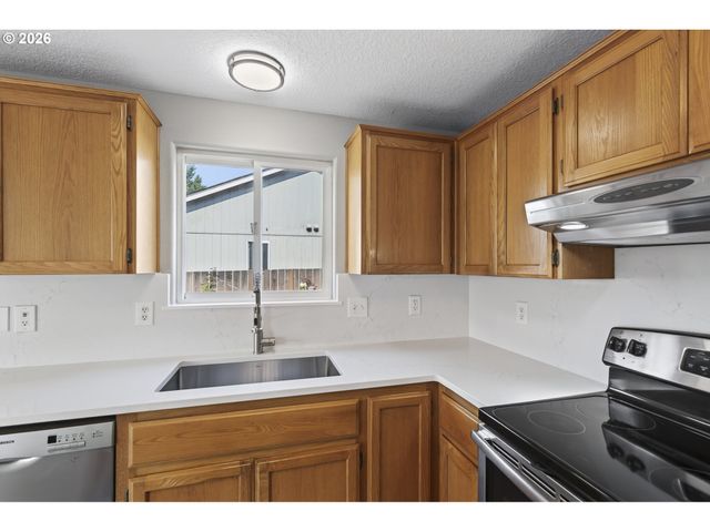 16313 Ne 78TH Way, Vancouver, WA 98682