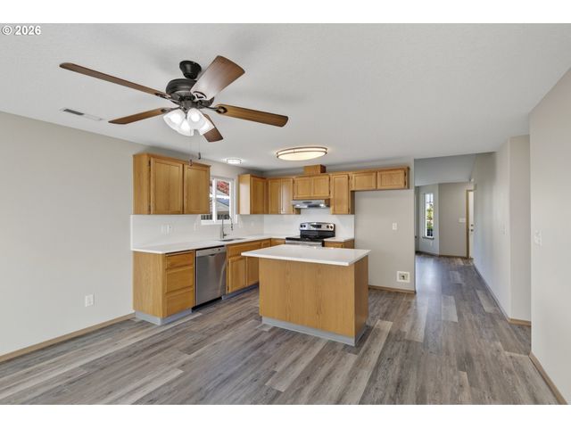 16313 Ne 78TH Way, Vancouver, WA 98682