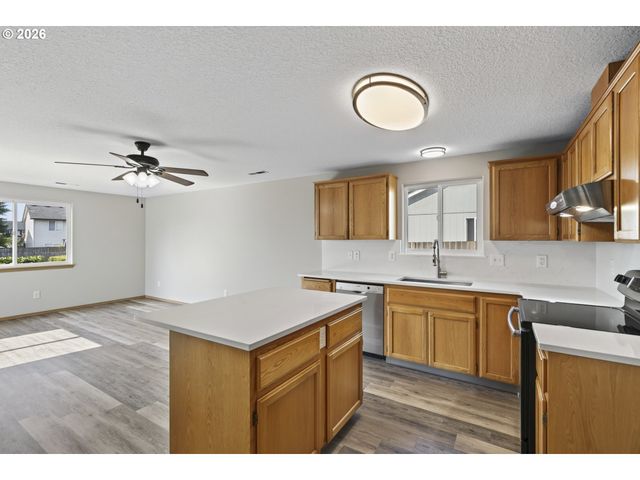 16313 Ne 78TH Way, Vancouver, WA 98682