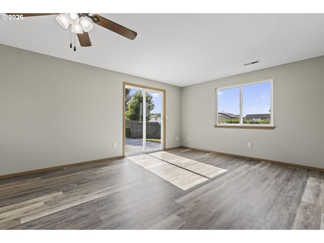 16313 Ne 78TH Way, Vancouver, WA 98682