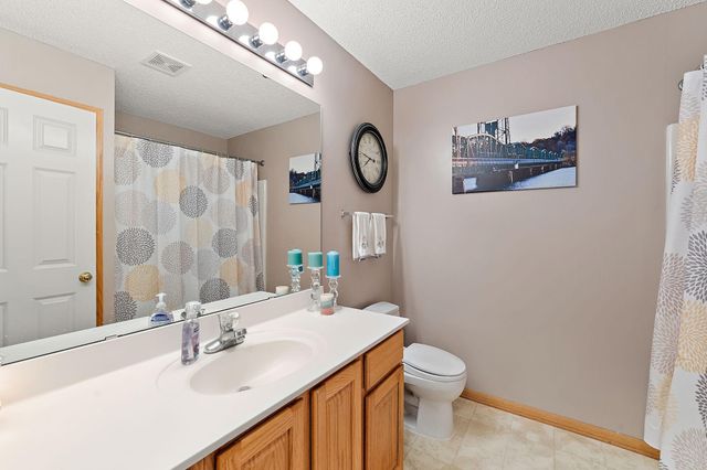 8821 Coffman Path, Inver Grove Heights, MN 55076