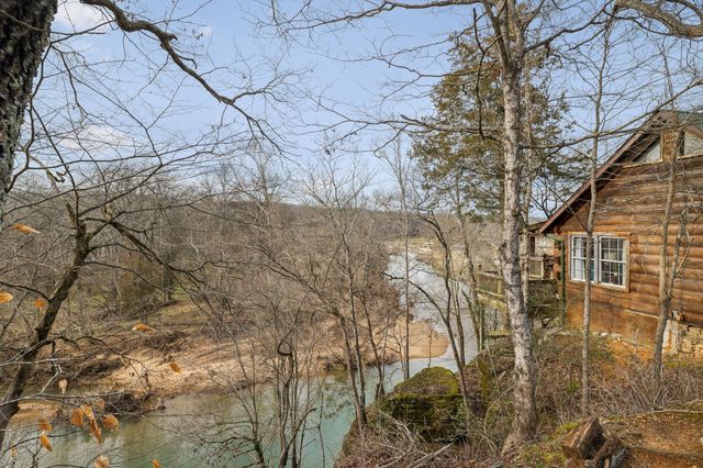 6823 Piney River Rd, N, Bon Aqua, TN 37025
