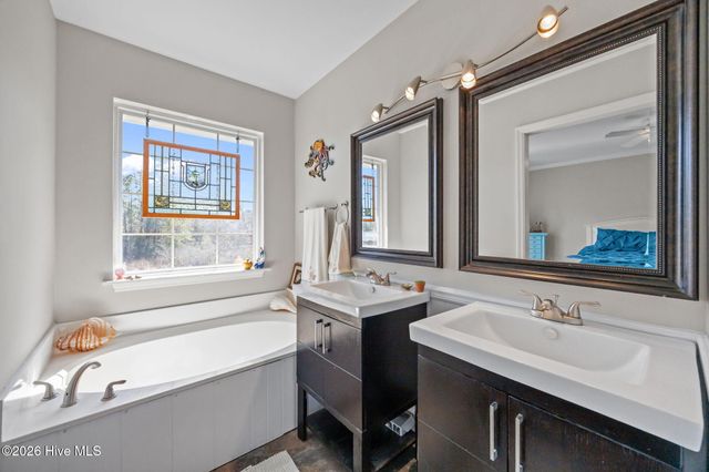 643 Riva Ridge Road, Sneads Ferry, NC 28460