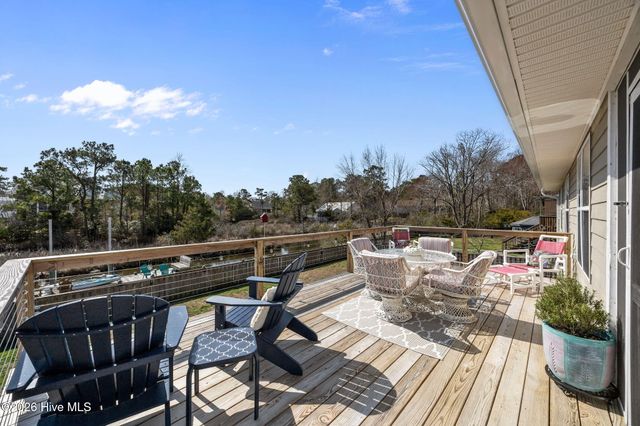 643 Riva Ridge Road, Sneads Ferry, NC 28460