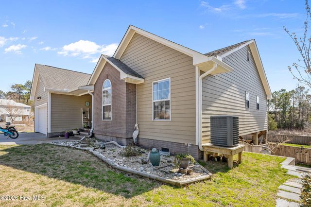 643 Riva Ridge Road, Sneads Ferry, NC 28460