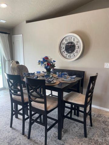 833 Baron Lakes Ave, Middleton, ID 83644