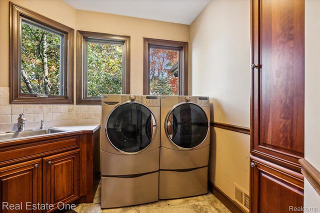 4058 LAKE RIDGE Court, Hadley Township, MI 48455