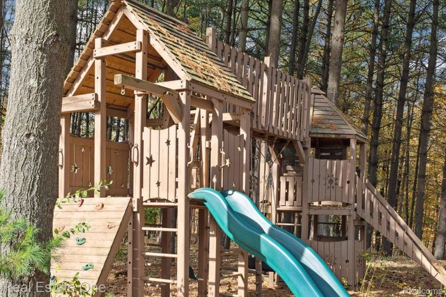 4058 LAKE RIDGE Court, Hadley Township, MI 48455