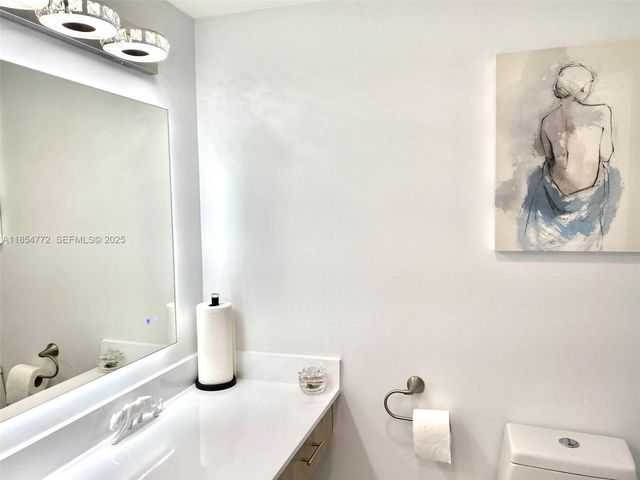 251 174th Street 615, Sunny Isles Beach, FL 33160
