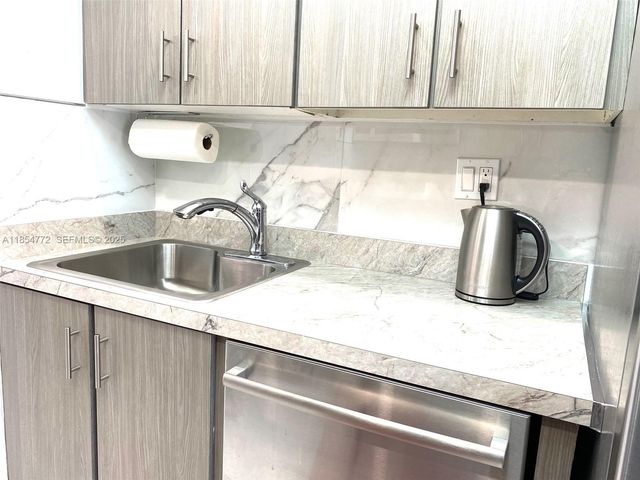 251 174th Street 615, Sunny Isles Beach, FL 33160