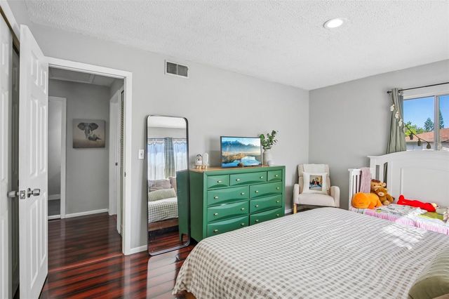 1836 BOUGH AVENUE C, Clearwater, FL 33760