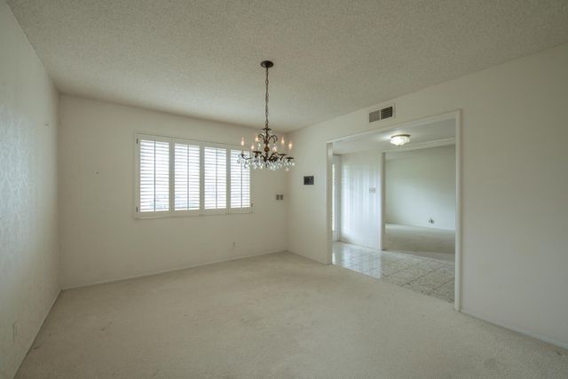 1620 W Vartikian Avenue, Fresno, CA 93711