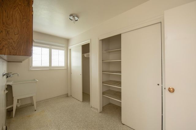 1620 W Vartikian Avenue, Fresno, CA 93711