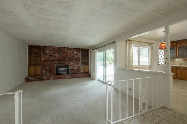 1620 W Vartikian Avenue, Fresno, CA 93711