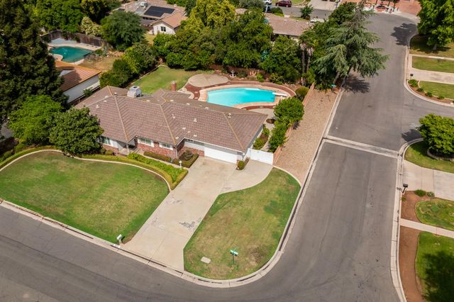 1620 W Vartikian Avenue, Fresno, CA 93711