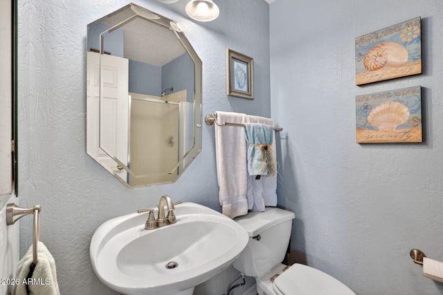 6977 W LONE CACTUS Drive, Glendale, AZ 85308