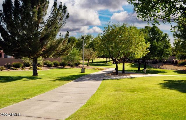 6977 W LONE CACTUS Drive, Glendale, AZ 85308