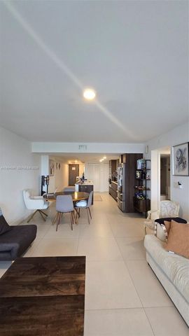 9261 E Bay Harbor Dr 402, Bay Harbor Islands, FL 33154