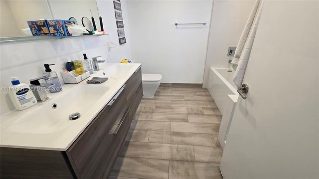 9261 E Bay Harbor Dr 402, Bay Harbor Islands, FL 33154