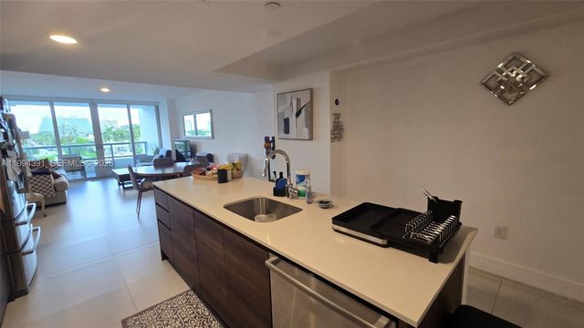 9261 E Bay Harbor Dr 402, Bay Harbor Islands, FL 33154