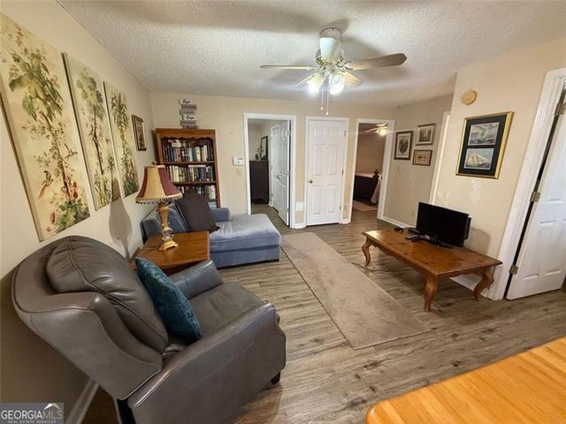 490 GOLDEN Avenue, Dahlonega, GA 30533