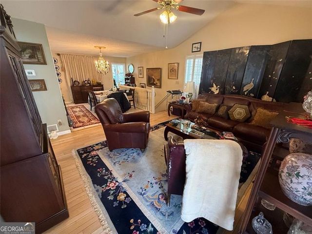 490 GOLDEN Avenue, Dahlonega, GA 30533