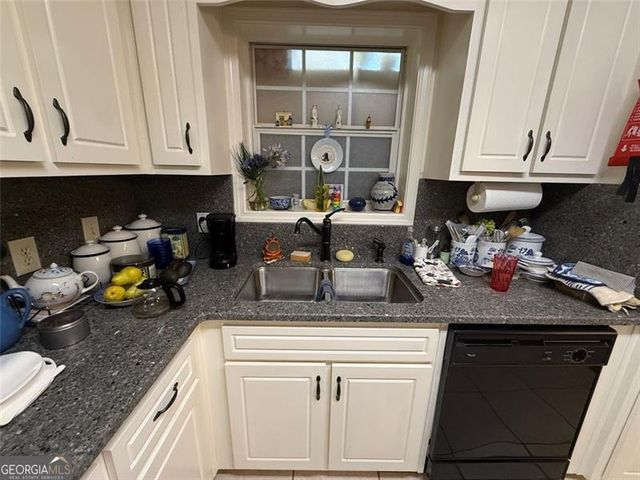 490 GOLDEN Avenue, Dahlonega, GA 30533