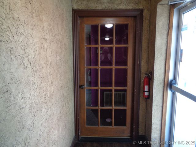 120 E Rogers Boulevard, Skiatook, OK 74070