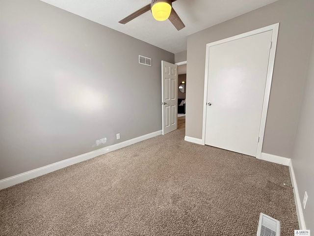 2215 Holdrege Street, Lincoln, NE 68503