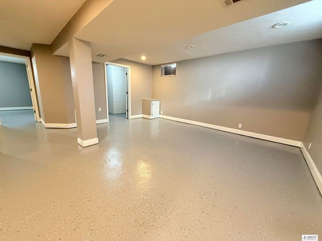 2215 Holdrege Street, Lincoln, NE 68503