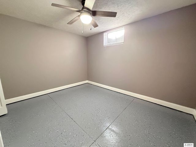 2215 Holdrege Street, Lincoln, NE 68503