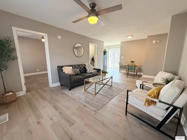 2215 Holdrege Street, Lincoln, NE 68503