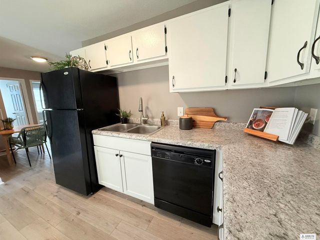 2215 Holdrege Street, Lincoln, NE 68503