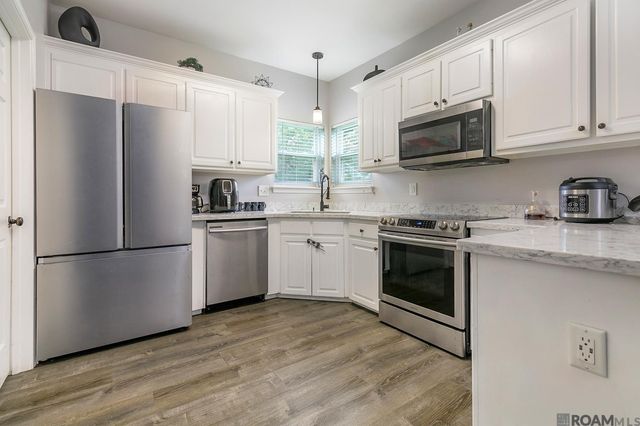 18438 Perkins Oak Rd, Prairieville, LA 70769
