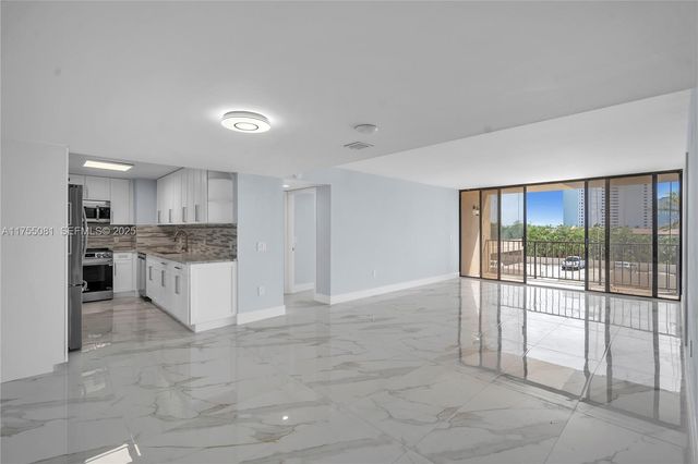 5600 N Flagler Drive 304, West Palm Beach, FL 33407