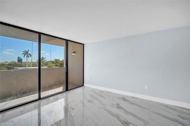 5600 N Flagler Drive 304, West Palm Beach, FL 33407