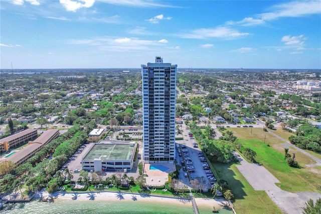 5600 N Flagler Drive 304, West Palm Beach, FL 33407