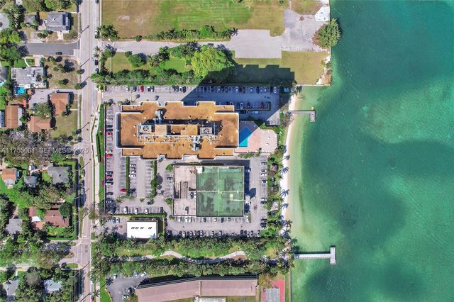 5600 N Flagler Drive 304, West Palm Beach, FL 33407
