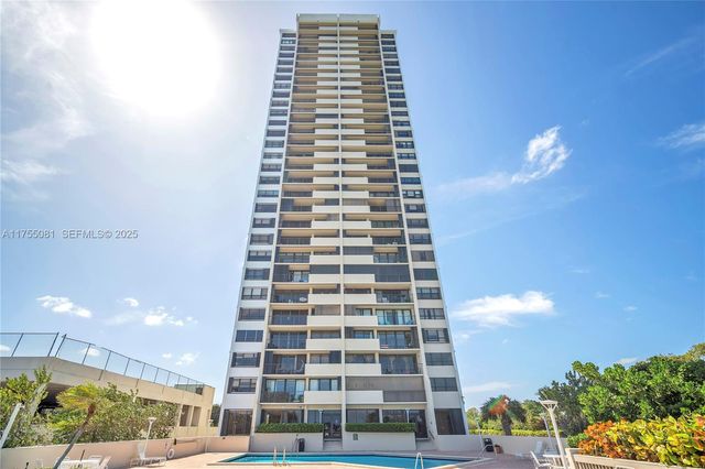 5600 N Flagler Drive 304, West Palm Beach, FL 33407