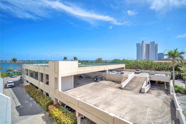 5600 N Flagler Drive 304, West Palm Beach, FL 33407