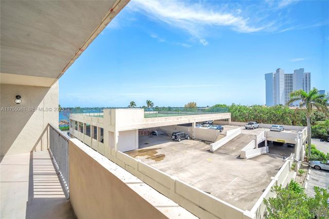 5600 N Flagler Drive 304, West Palm Beach, FL 33407